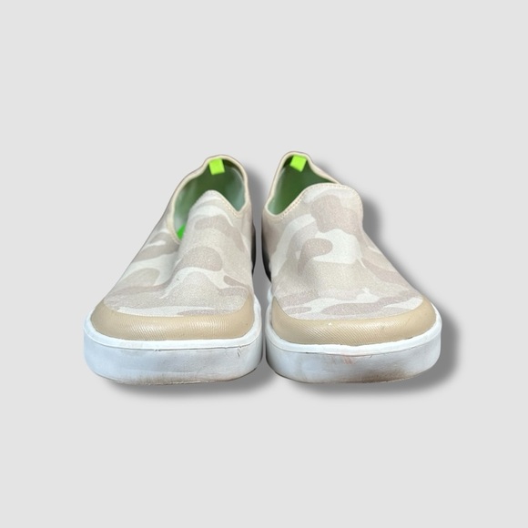 Oofos OOmg eeZee Low Women’s Size 10 Slip On Comfort Sneaker Tan Camouflage - Picture 6 of 10